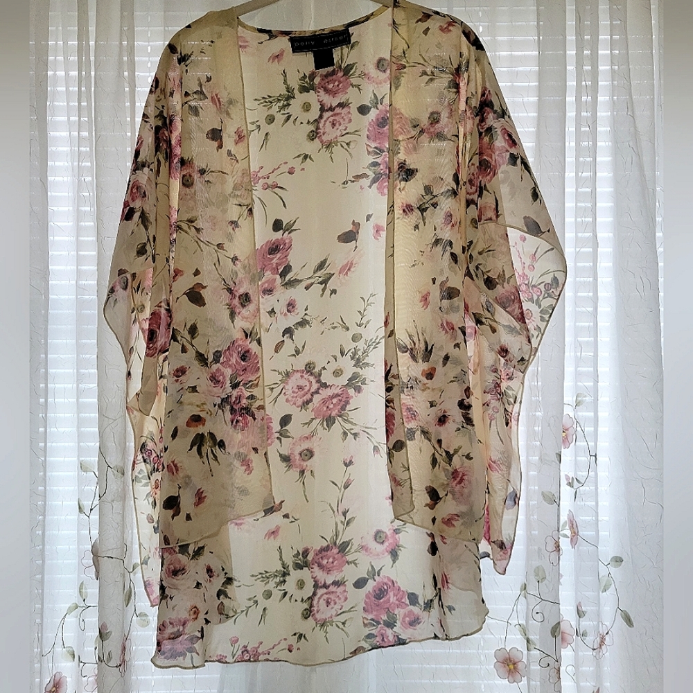 2/$25 Floral Kimono Top